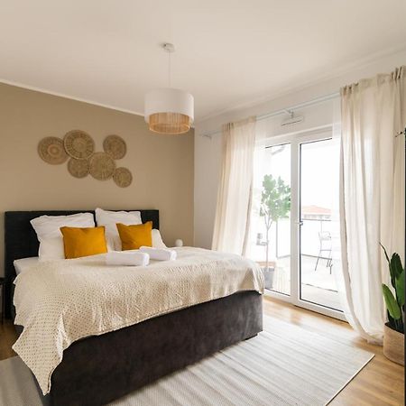 Dwellstay - Modernes Apartment I 55Qm I 2 Zimmer I Kueche I Bad I Terrasse I Tv I Wlan 巴特赫尔斯费尔德 外观 照片