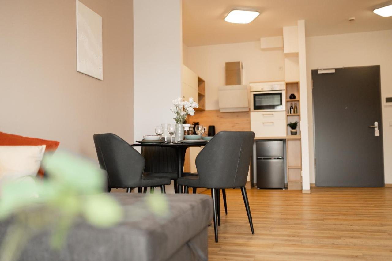Dwellstay - Modernes Apartment I 55Qm I 2 Zimmer I Kueche I Bad I Terrasse I Tv I Wlan 巴特赫尔斯费尔德 外观 照片