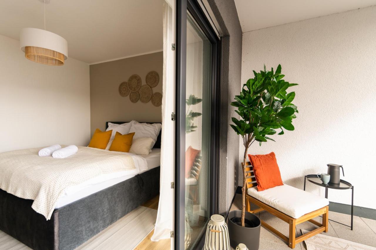 Dwellstay - Modernes Apartment I 55Qm I 2 Zimmer I Kueche I Bad I Terrasse I Tv I Wlan 巴特赫尔斯费尔德 外观 照片